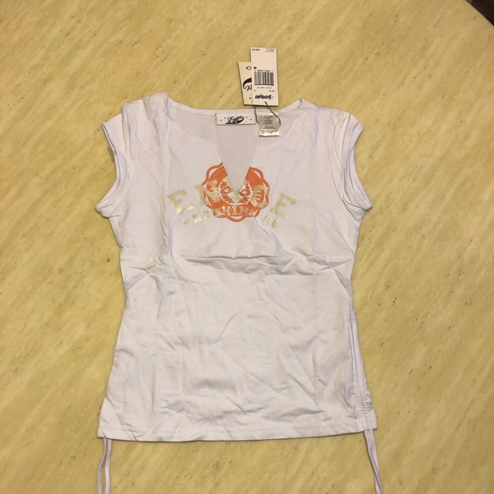 New ENYCE V Neck Logo White Tee Size M